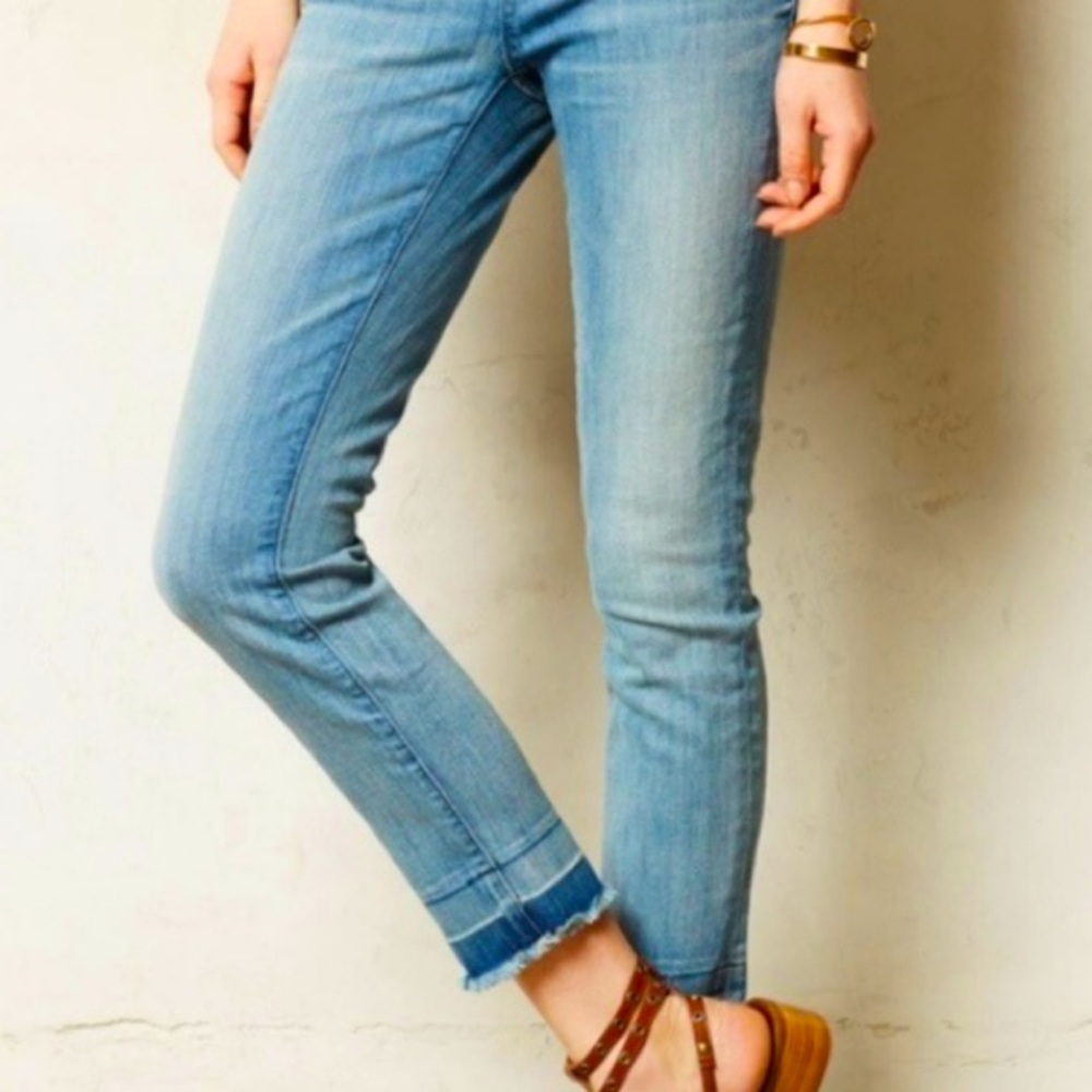 PILCRO SKINNY DISTRESSED HEM